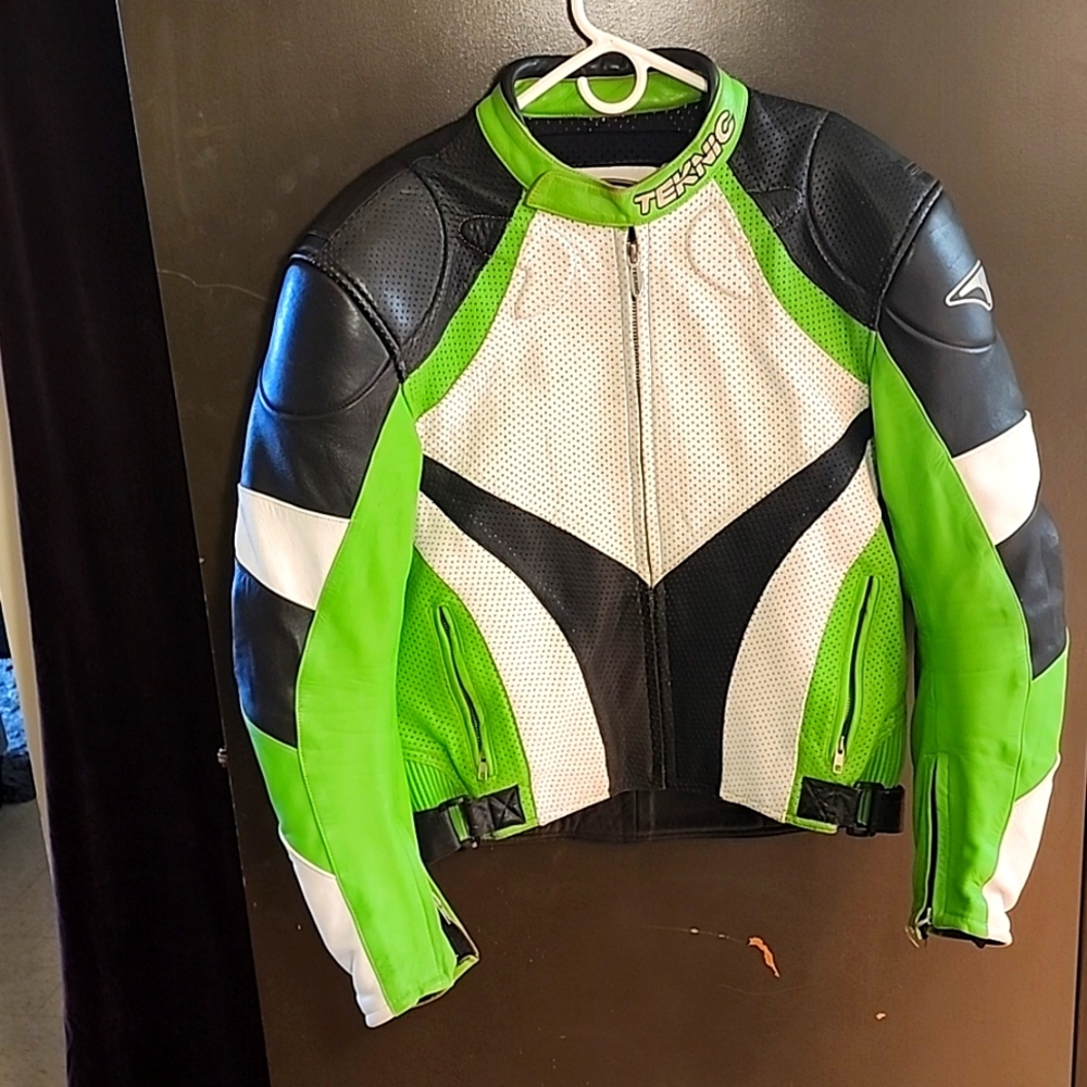 Teknic motorcycle jacket. White, Black, and Green. Size 44, 54. Great condition - Picture 1 of 9
